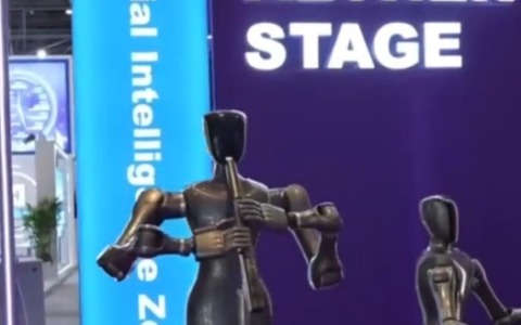 Cina: mercato robot contribuisce a crescita industrie correlate nel mondo