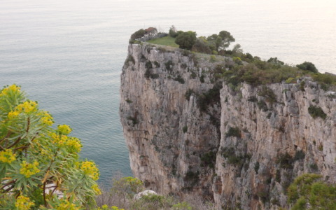 Si masturba sul Monte Orlando, multato di 10.000 euro