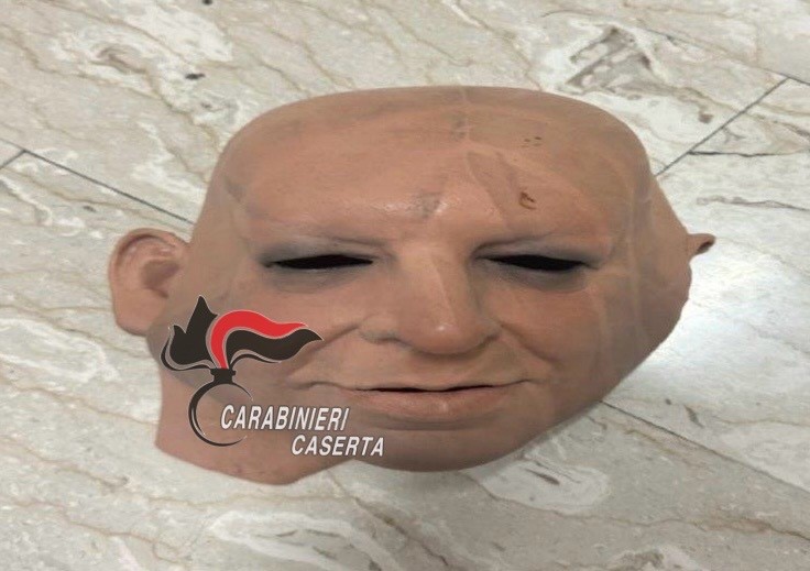 Rapina in gioielleria a Marcianise, 5 arresti