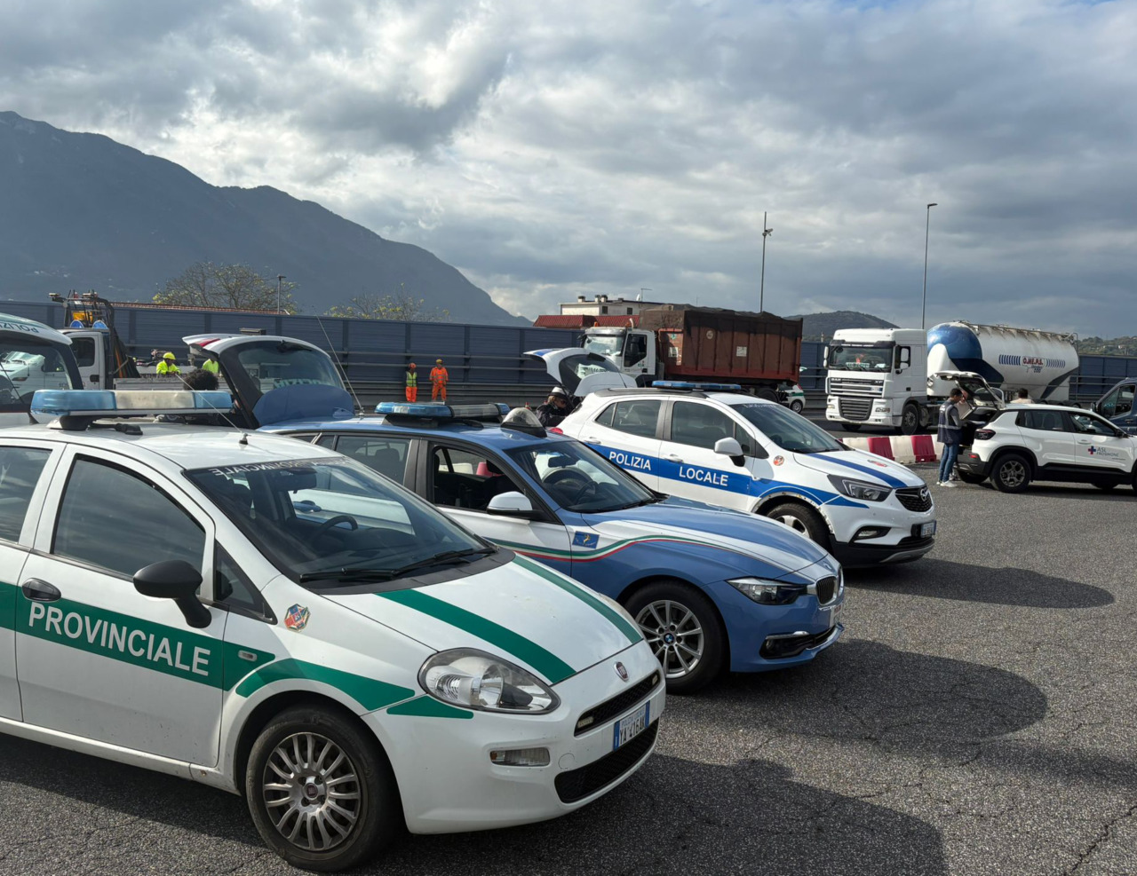 Controlli interforze su trasporti: 4 denunciati per movimentazione di amianto
