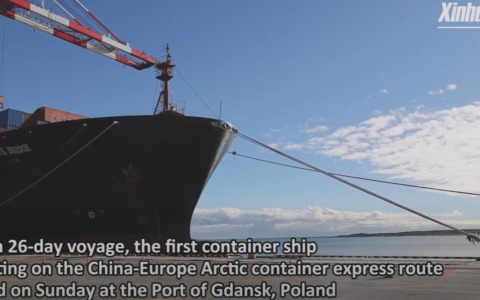 Polonia: prima nave portacontainer su rotta artica Cina-Europa arriva a Danzica