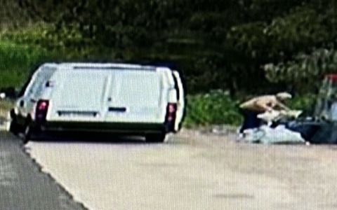 Rifiuti abbandonati nel Parco del Circeo, una denuncia