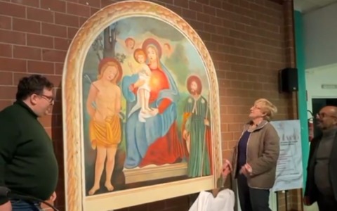 Donata una copia del quadro della Madonna delle Grazie. La gioia della cittadinanza