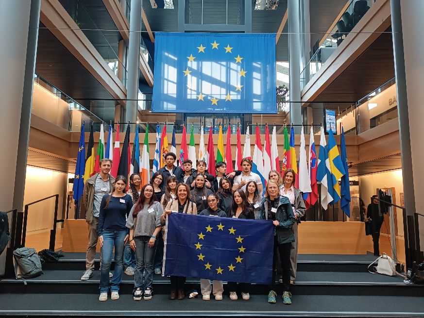 Gli studenti del Pacifici e De Magistris a Strasburgo