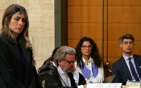 “Satnam Singh poteva essere salvato”. In aula il medico legale