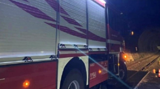 Uomo investito e ucciso da un mezzo dei Vigili del Fuoco