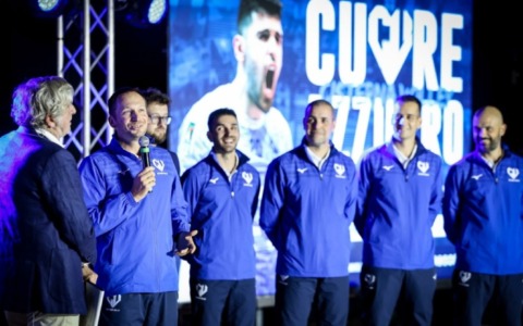 Cisterna,  presentazione in grande stile