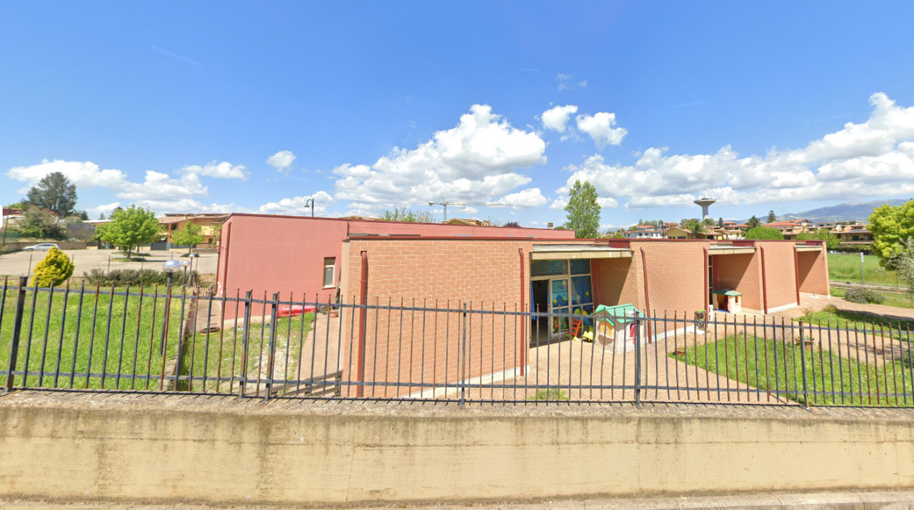 Vandalismo alla scuola Cappuccetto Rosso, riunione urgente in Comune