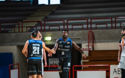 Benacquista Latina, a Chiusi per il poker