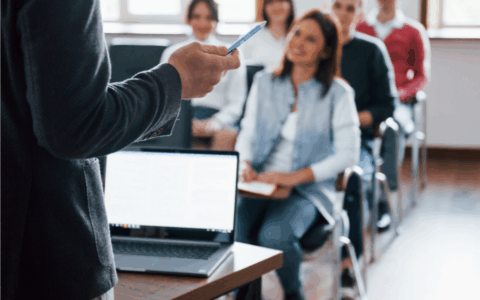 Intesa Sanpaolo e Cariplo: 10 mila giovani in formazione con ZeroNeet