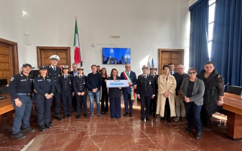 La Biblioteca della Legalità e una nuova auto per la Polizia Locale