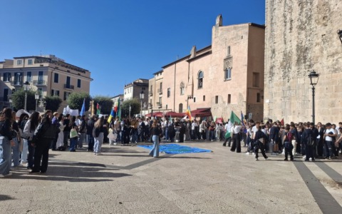 “Se vuoi la pace prepara la pace”, manifestazione contro le guerre