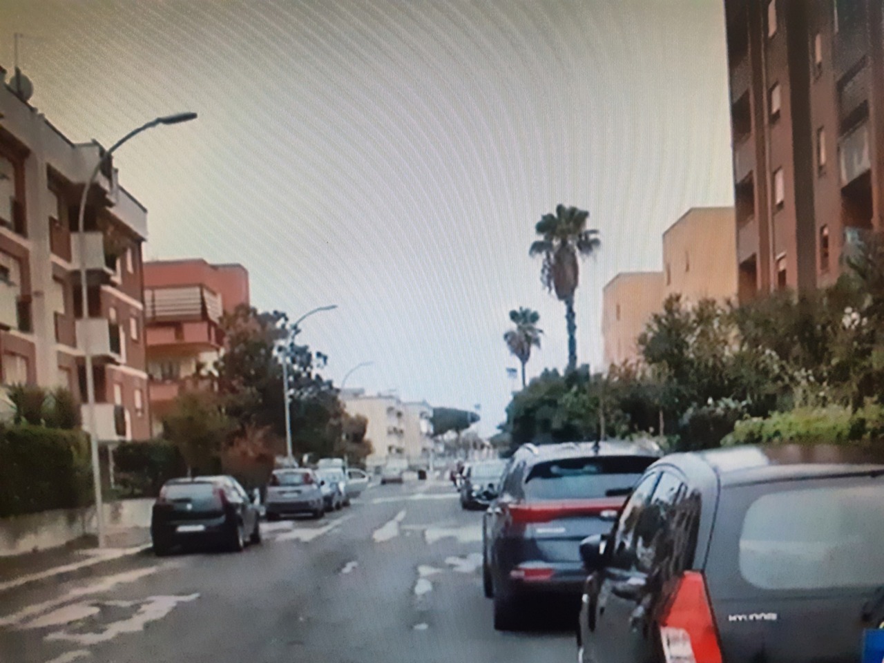 Furti in Via Reni, raccolta di firme da parte dei residenti