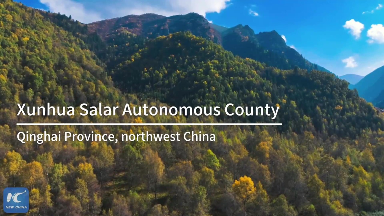 Cina: l’autunno dipinge il paesaggio del nord-ovest con tonalità vivaci