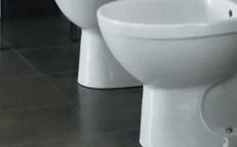 Dipendente licenziato dopo la malattia, il presidio davanti la Pozzi Ginori