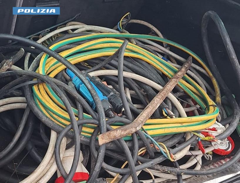 Maxi furto di rame in un deposito, recuperati 40 kg