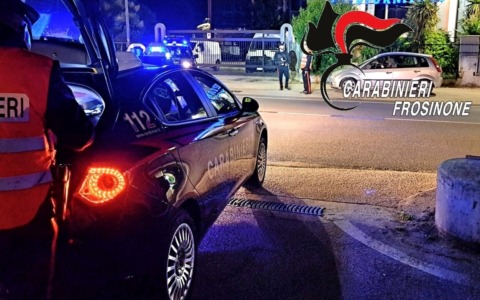 Banda del buco in azione, furto in un negozio di elettronica