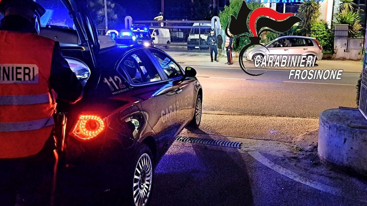 Banda del buco in azione, furto in un negozio di elettronica