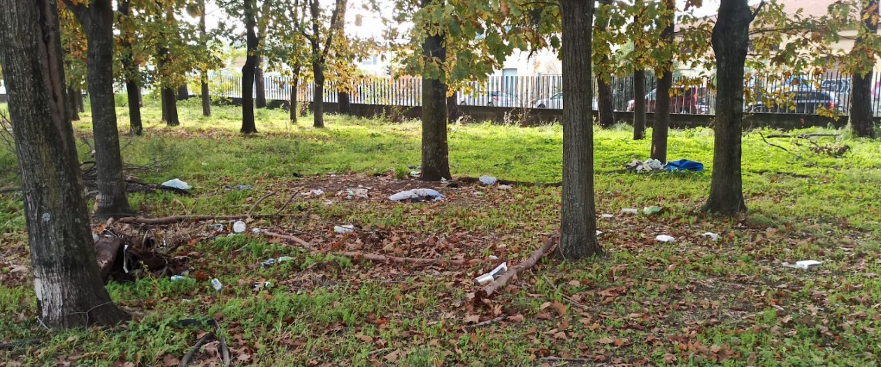 Degrado al parco Falcone e Borsellino, la denuncia dei cittadini