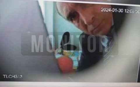 L’inchiesta su Enrico Tiero, ecco le immagini inedite: “Lo avvertono e trova la microtelecamera degli investigatori”