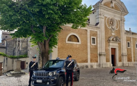 Truffa delle polizze assicurative “vendute” online, due persone denunciate