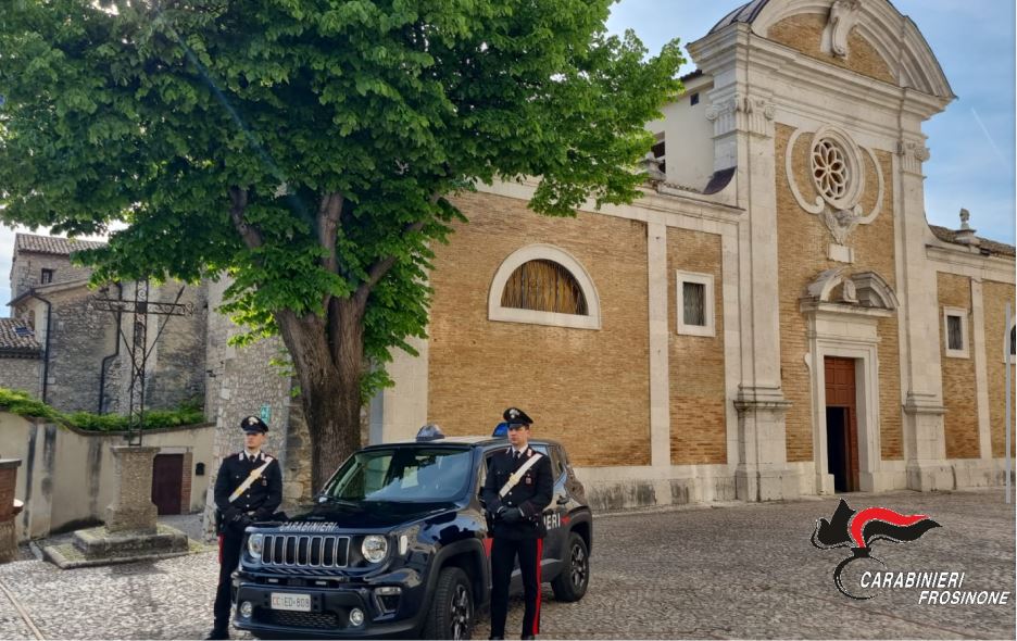 Truffa delle polizze assicurative “vendute” online, due persone denunciate