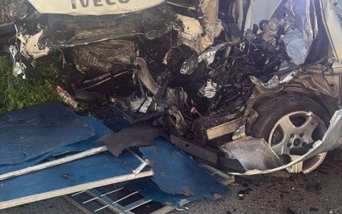 Scontro tra due furgoni e un’auto sulla Migliara 48, tre feriti gravissimi