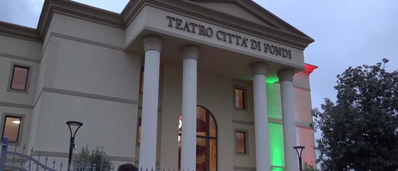 Inaugurato il nuovo teatro intitolato a Nino Canale in piazza Gianni Rodari