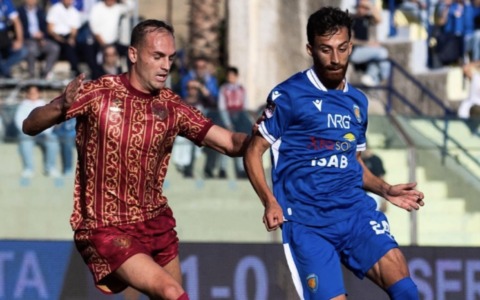 Il Latina crolla a Siracusa, nerazzurri sconfitti 3-1