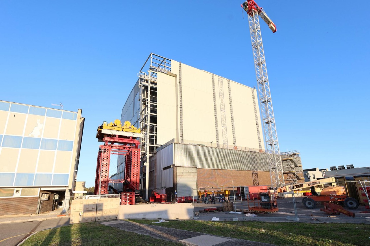 Centrale nucleare, installata una gru per spostare i boiler