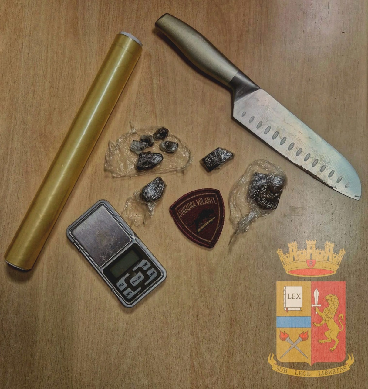 A quindici anni gestiva un giro di spaccio, denunciata