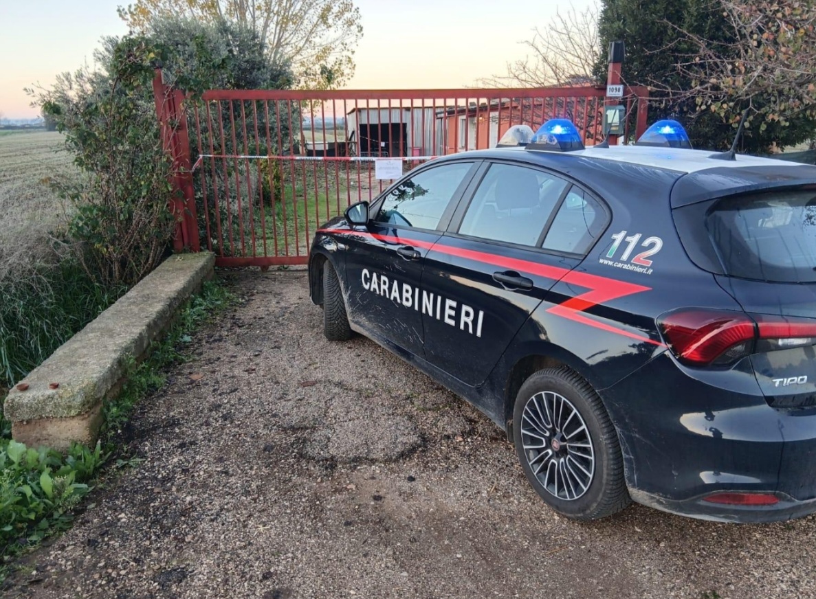 Ucciso e abbandonato in strada