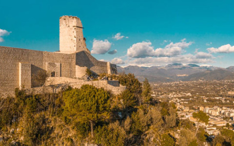 Aumenta la tassa di soggiorno per i turisti