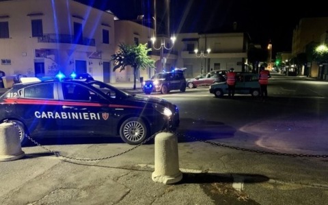 Trovato in possesso di crack e cocaina, arrestato