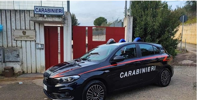 Denunciato per falsità materiale