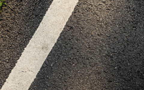 Al via i lavori per il nuovo manto stradale grazie al finanziamento regionale