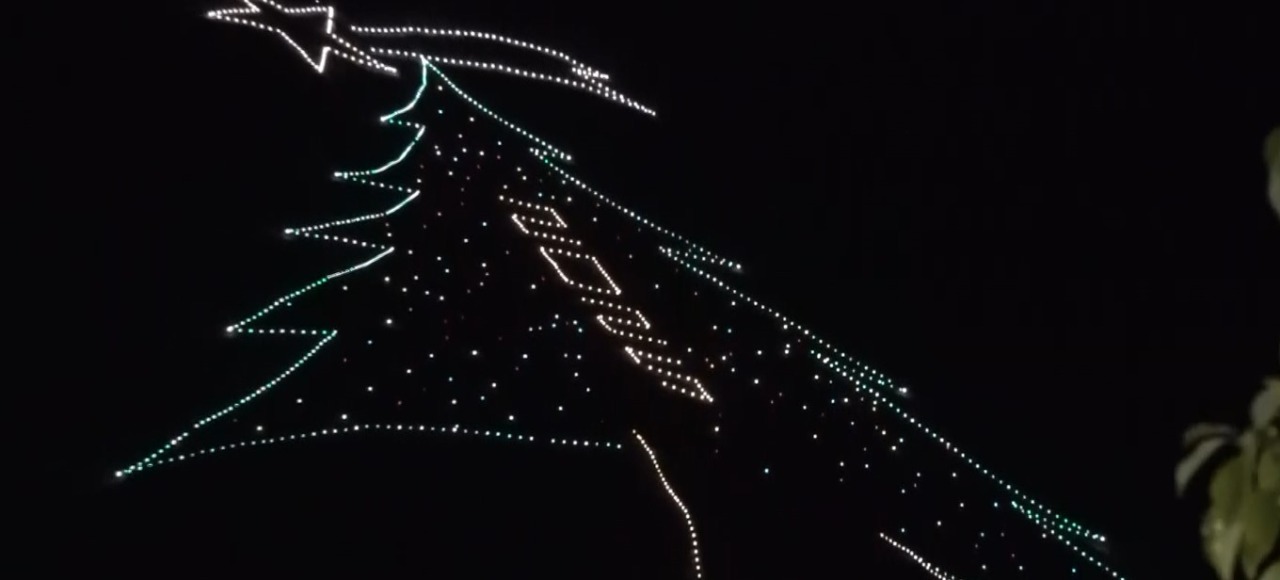 Acceso l’albero di Monte Sammucro. Nel 2002 è entrato nel guinness dei primati