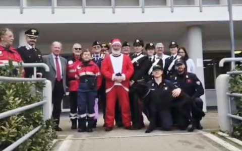 I Carabinieri hanno visitato il reparto di pediatria dell’ospedale Goretti