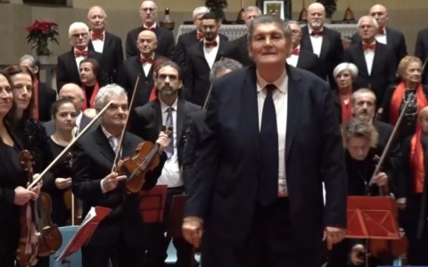 Natale, applausi per il concerto del coro Annuntiatae Cantores
