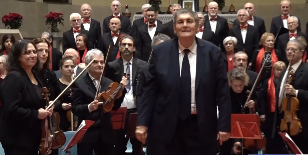 Natale, applausi per il concerto del coro Annuntiatae Cantores