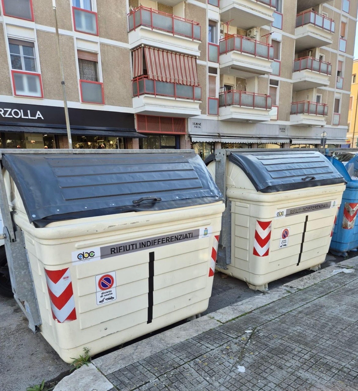 Raccolta rifiuti in città, in sostituzione 80 cassonetti stradali nel centro città