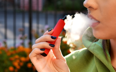 Fumo e giovani: un allarme per la salute oltre l’immagine