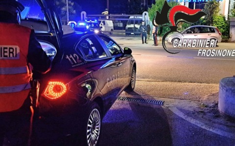 Furto con strappo e resistenza a pubblico ufficiale, arrestato giovane straniero. Vittima un anziano