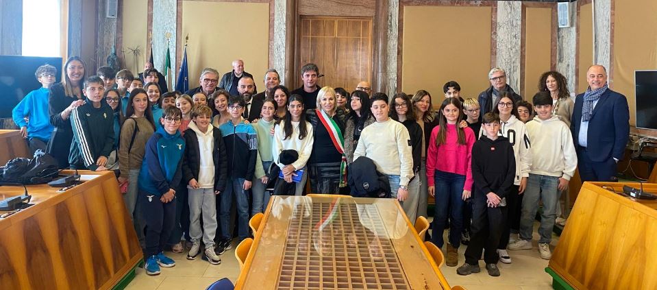 Si insedia l’Agorà delle ragazze e dei ragazzi: nasce un nuovo spazio di cittadinanza attiva