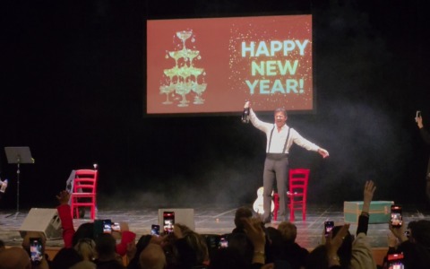 Capodanno, successo per le feste in piazza e gli spettacoli a teatro
