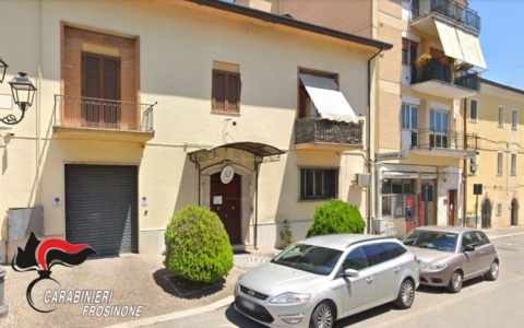 Coppia trovata in possesso di denaro di dubbia provenienza, denunciato l’uomo