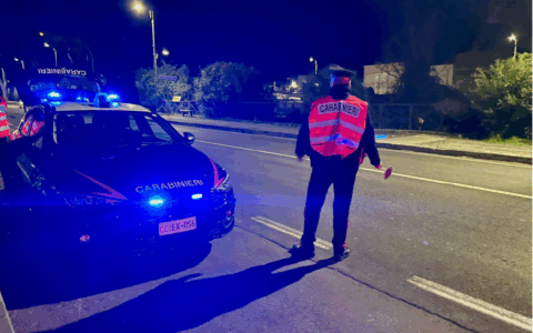 Incidente mentre guida ubriaco, denunciato