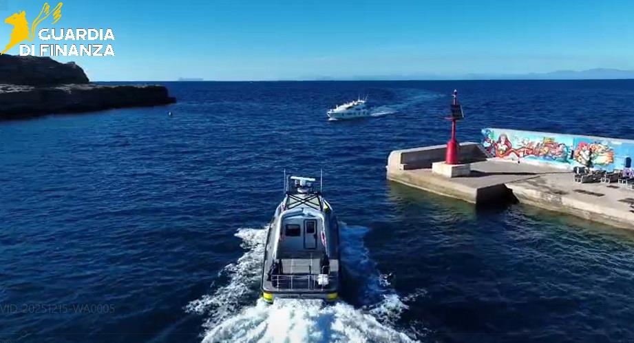 Non pagano i lavori e si danno alla fuga, intercettati dalla Guardia di Finanza