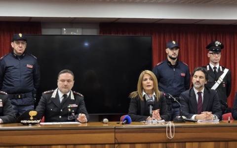 Attentati in città, quattro arresti. Sono responsabili di 3 episodi. I NOMI/LE INTERVISTE