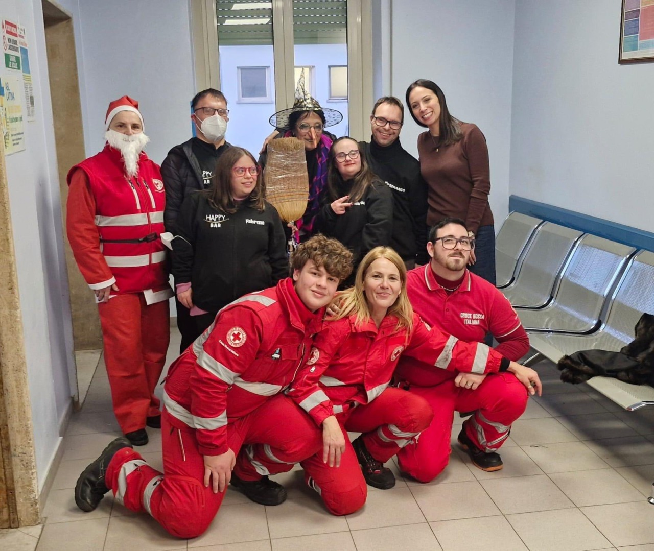 La Befana porta sorrisi ai bambini del reparto di Pediatria